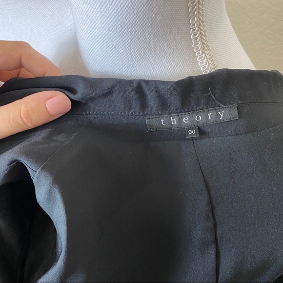 Theory Black Wool Blazer - Picture 6 of 6